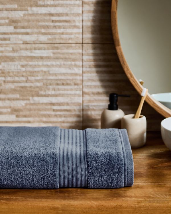 ULTIMATE LUXURY HAND & BATH TOWEL