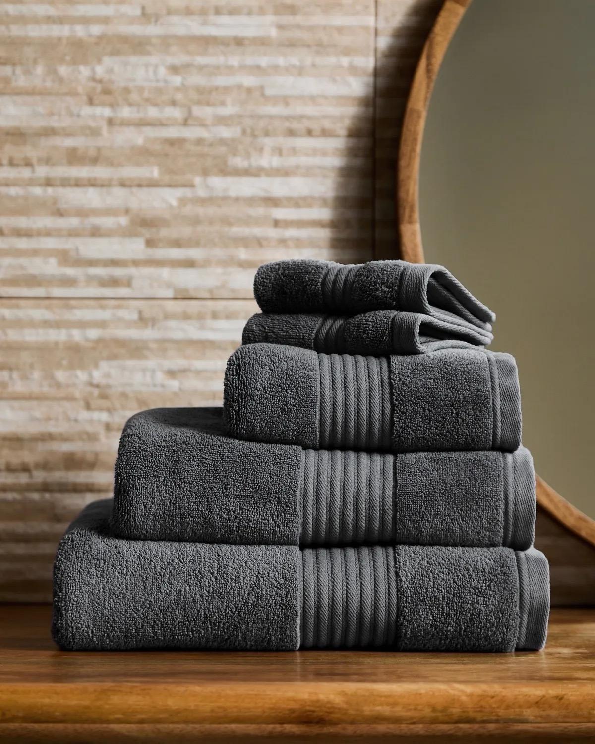 ULTIMATE LUXURY HAND & BATH TOWEL