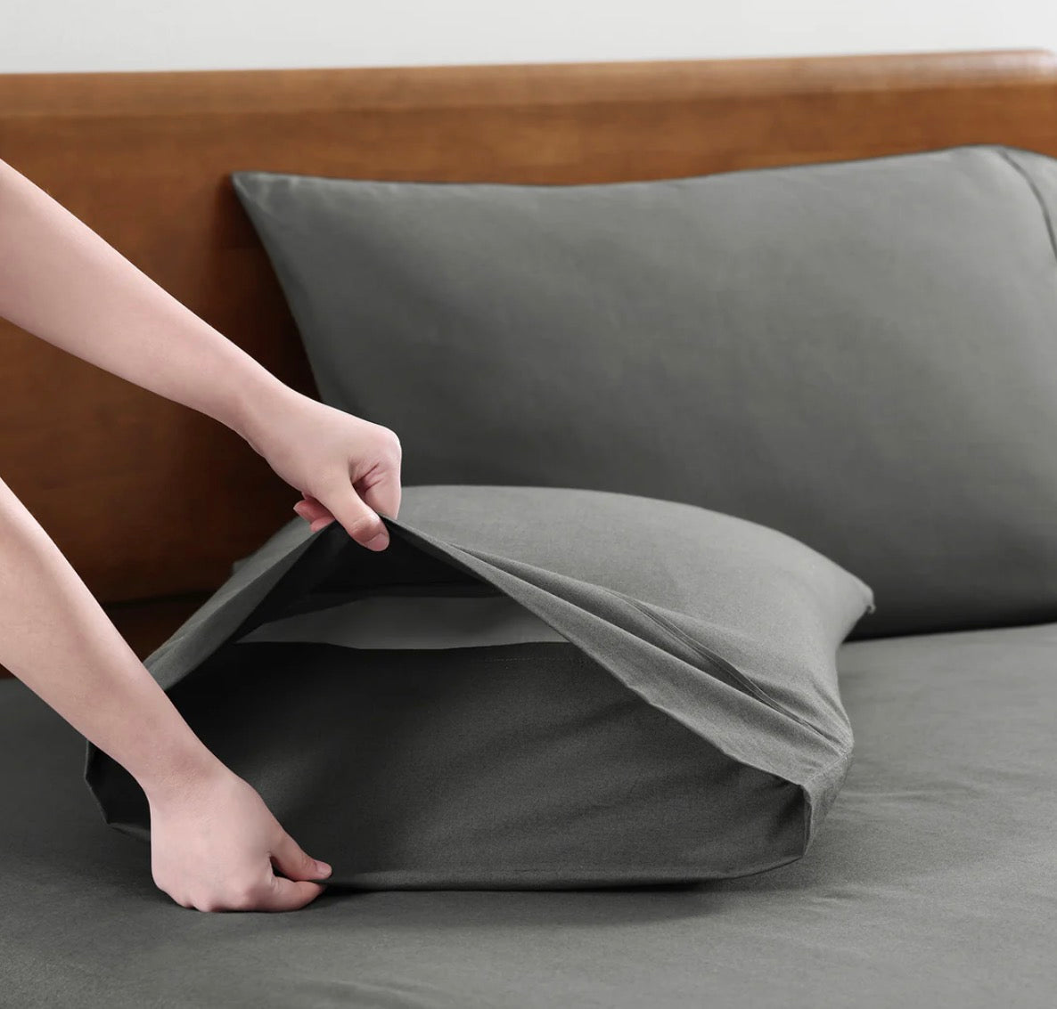 SOLID BedSheet Set- 300 Thread Count