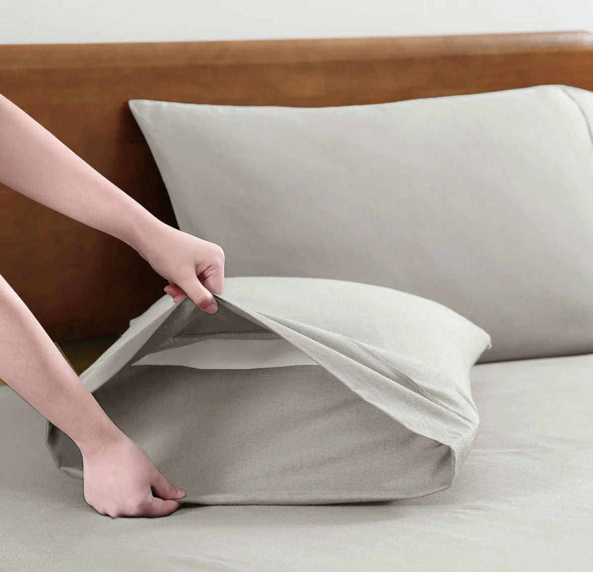 SOLID BedSheet Set- 300 Thread Count