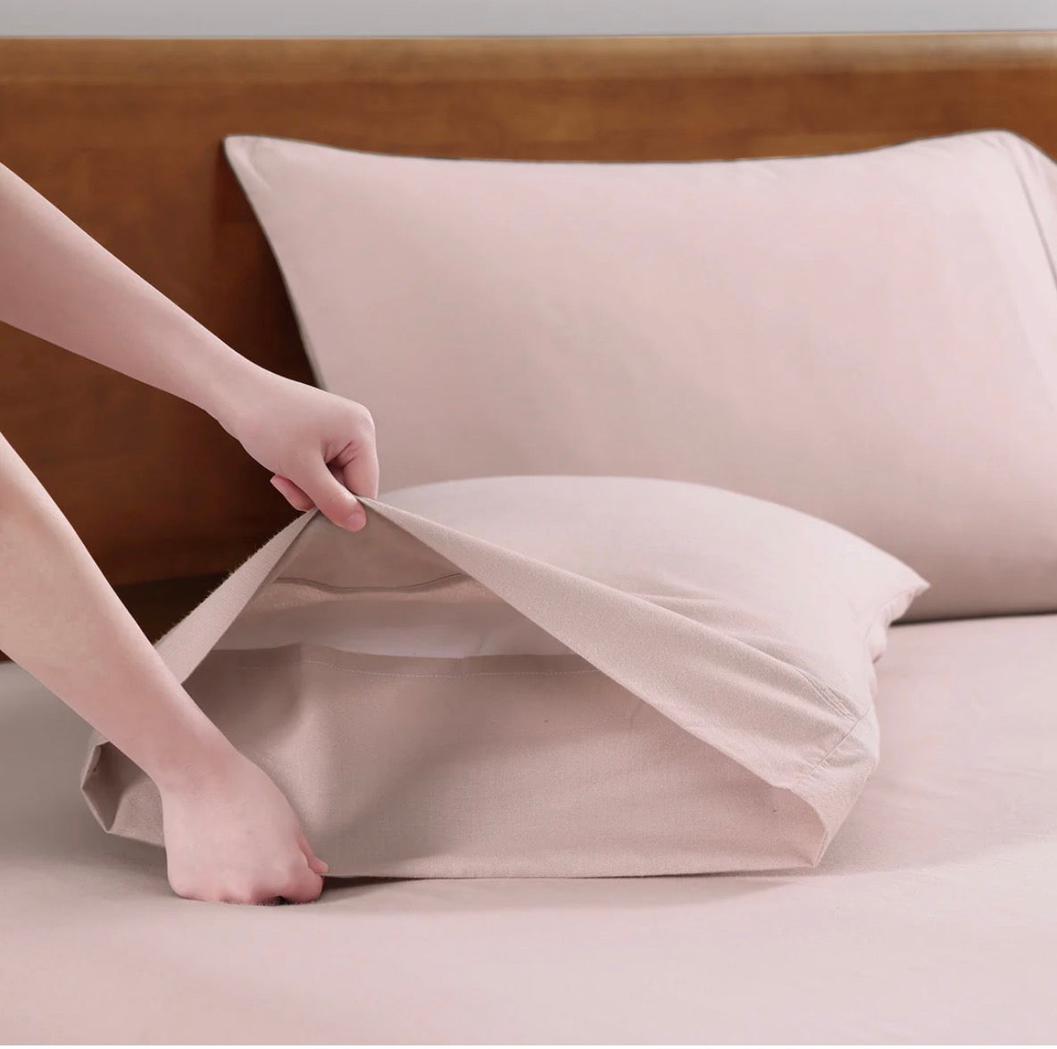 SOLID BedSheet Set- 300 Thread Count